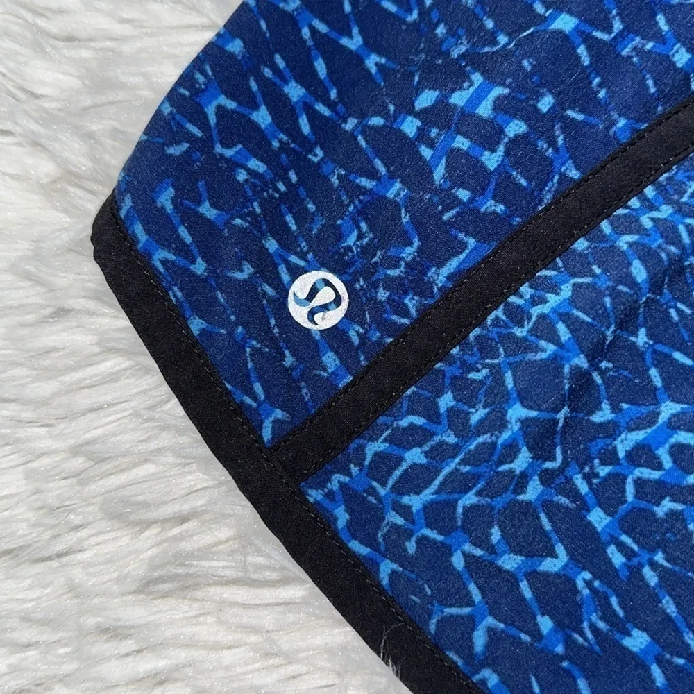 Lululemon Tracker Short III Samba Snake Kayak Blue Hero Blue